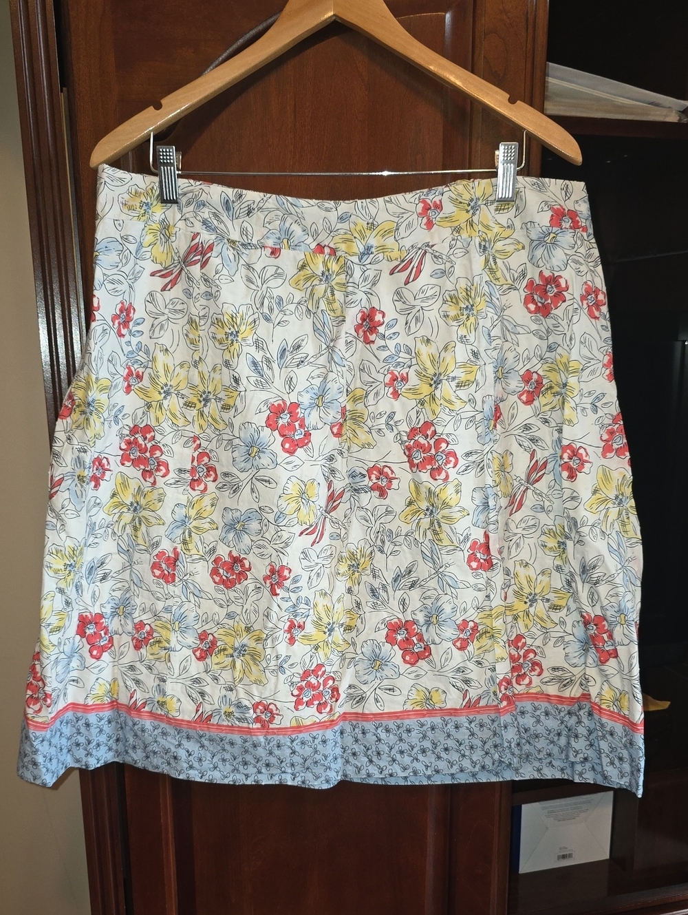 Talbots White Floral A-Line Skirt with Red, Yellow & Blue Flowers
